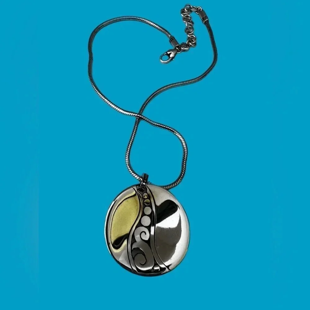 Brighton A La Mode Silver Pendant Retired Necklace. Beautiful silver plating.